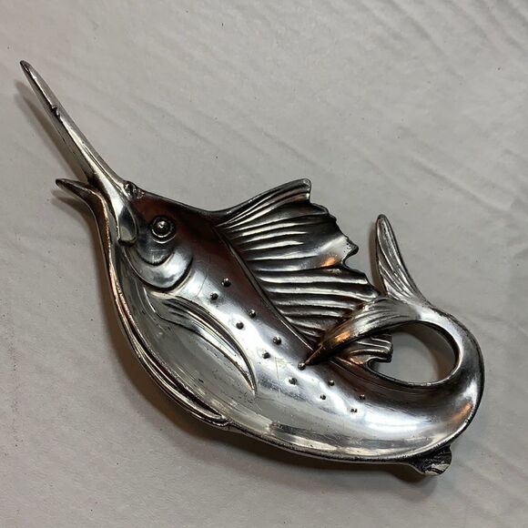 WB Manufacturing Co 133 Swordfish Trinket Holder Vintage Silver Plated Metal - Picture 1 of 7